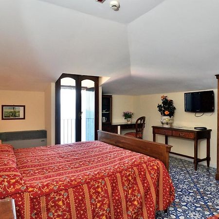 Hotel La Tonnarella Sorrento Esterno foto