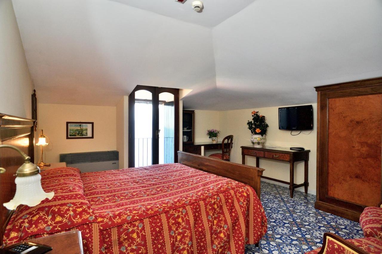 Hotel La Tonnarella Sorrento Esterno foto