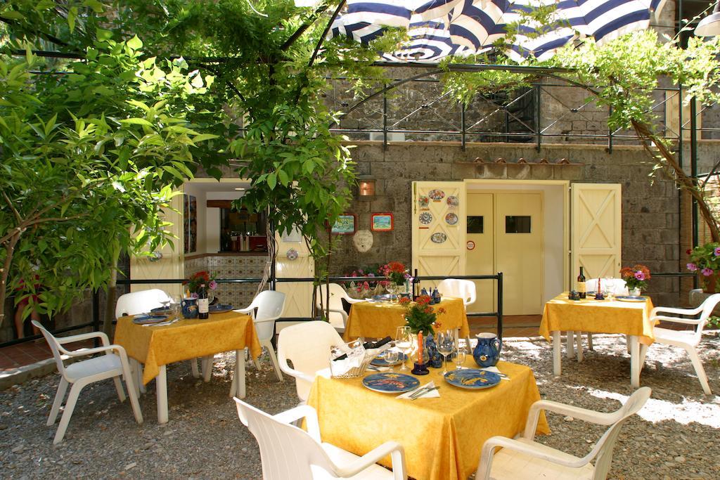 Hotel La Tonnarella Sorrento Esterno foto