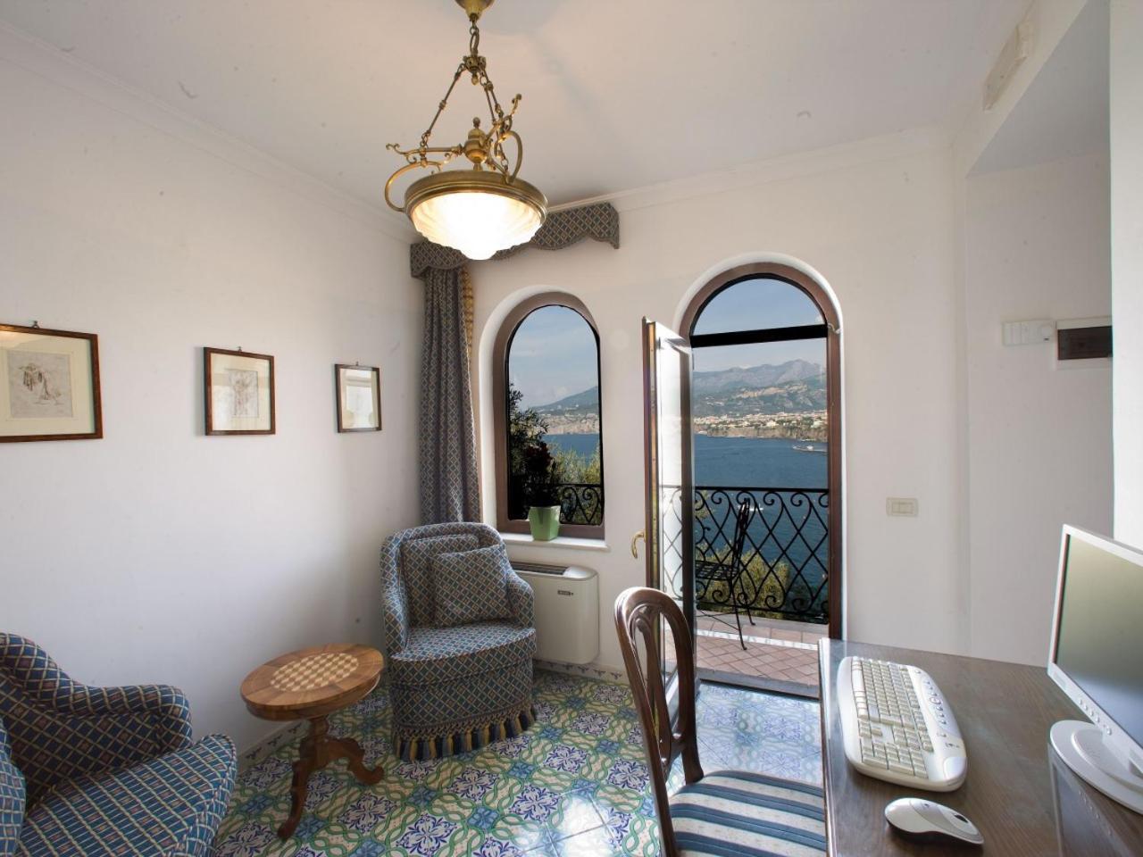 Hotel La Tonnarella Sorrento Esterno foto